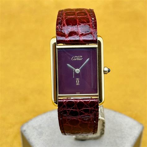 cartier tank must quartz red